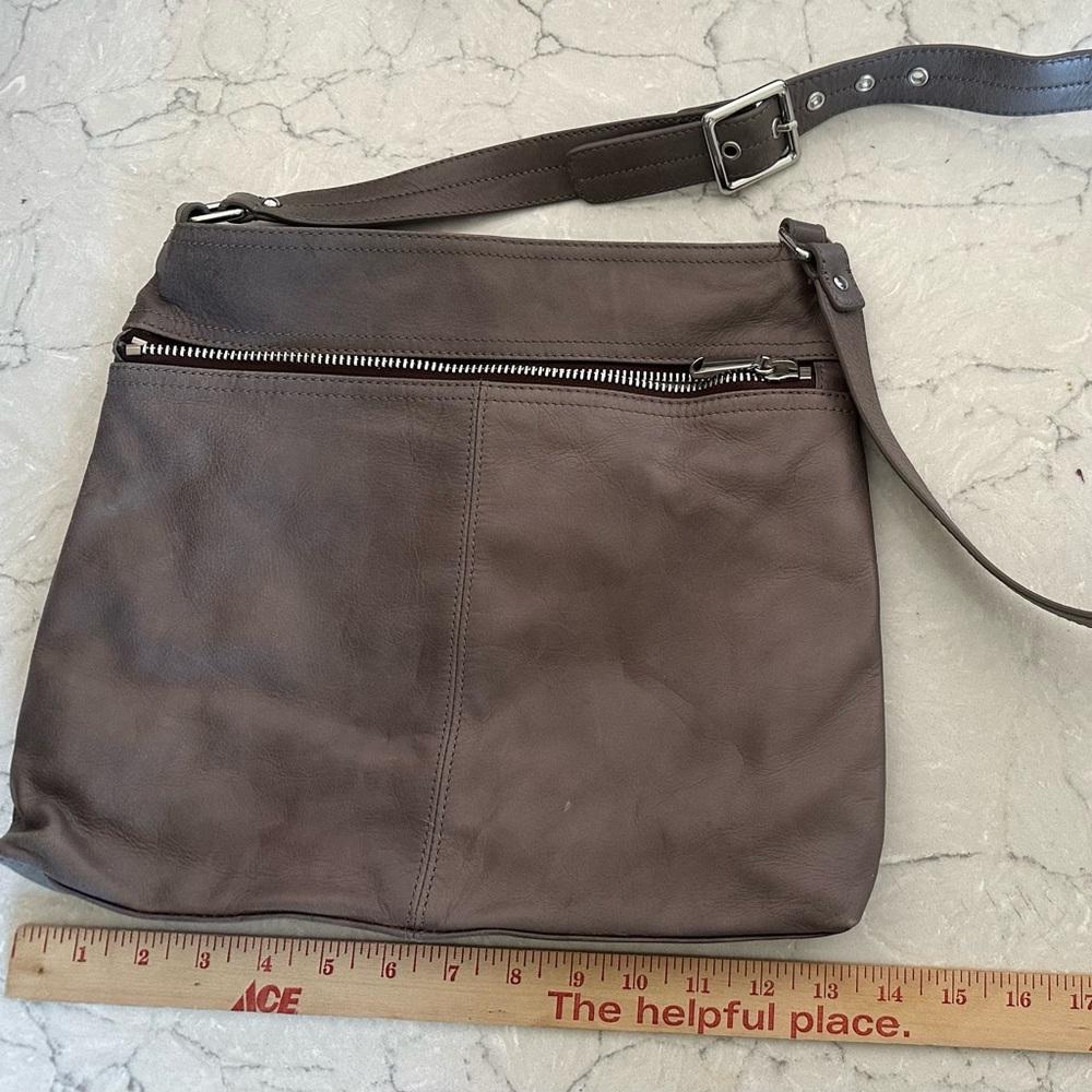Hobo grey/ light khaki purse